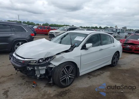 2017 Honda Accord Sport z USA, uszkodzony, nr VIN 1HGCR2F67HA022403
